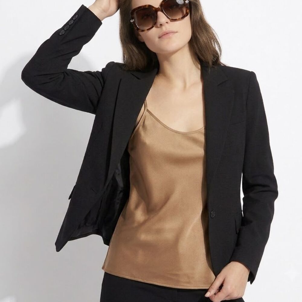 BCBG MAXAZRIA Black Wool Blazer Jacket M 2 Button Lined Suit Coat Career Office